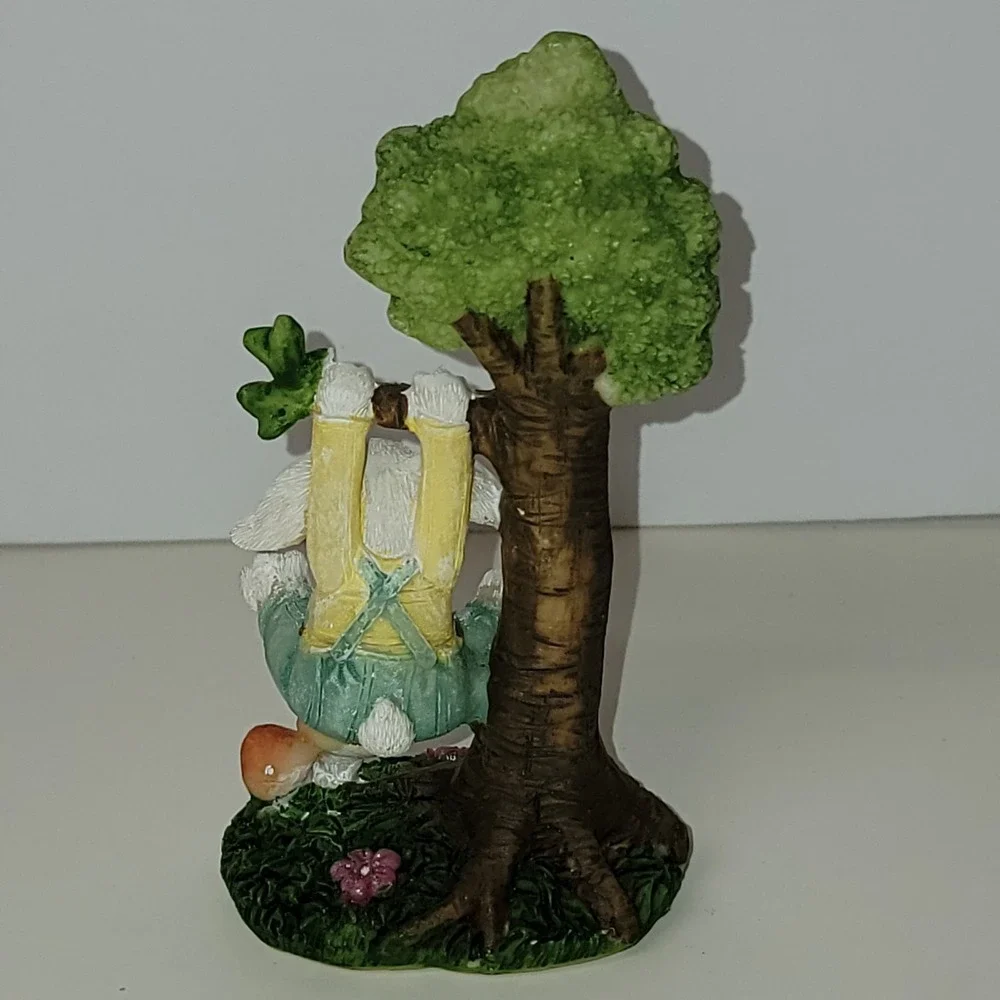 Bunny Gardens Backyard Bunnies‎ Collection Easter Bunny Resin Figurine